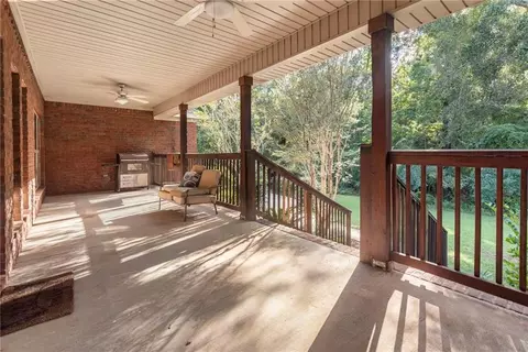 Exterior - 960 Creekstone Dr, Mobile, AL 36608 photo 3 of 8