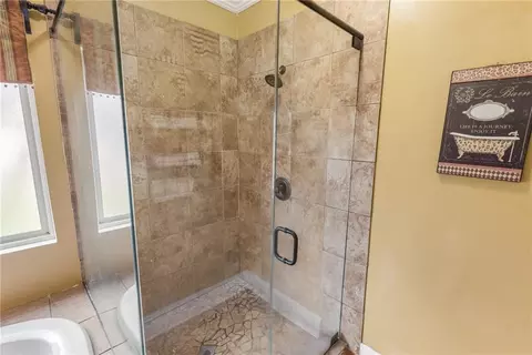 Bath - 960 Creekstone Dr, Mobile, AL 36608 photo 3 of 6