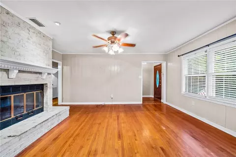 Living - 3503 Springhill Ave, Mobile, AL 36608 photo 3 of 4