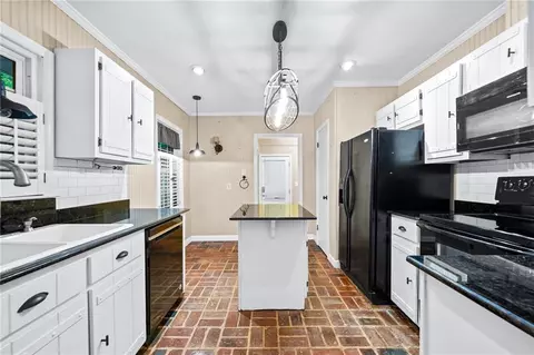 Kitchen - 3503 Springhill Ave, Mobile, AL 36608 photo 1 of 3