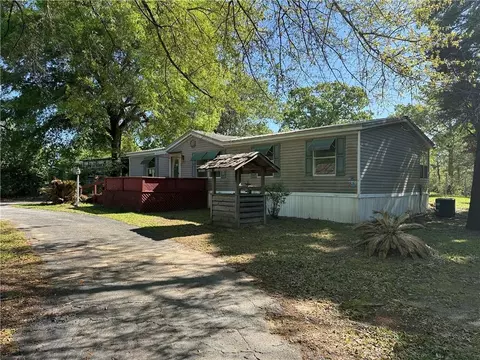 7070 Timber Woods Dr, Semmes, AL 36575