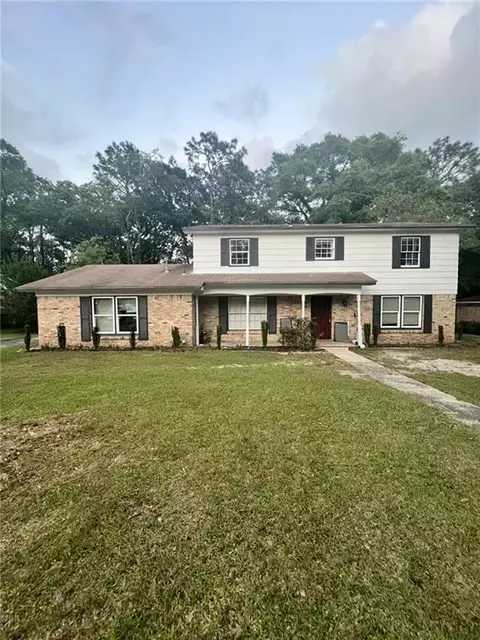 1122 Fribourg St, Mobile, AL 36608