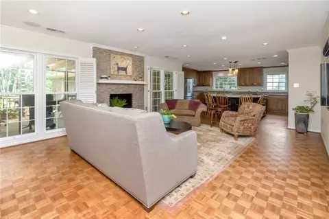 Living - 258 Suffolk Rd, Mobile, AL 36608 photo 3 of 6