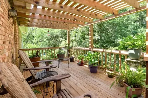 Exterior - 258 Suffolk Rd, Mobile, AL 36608 photo 7 of 16