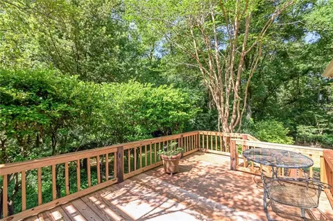 Exterior - 258 Suffolk Rd, Mobile, AL 36608 photo 8 of 16