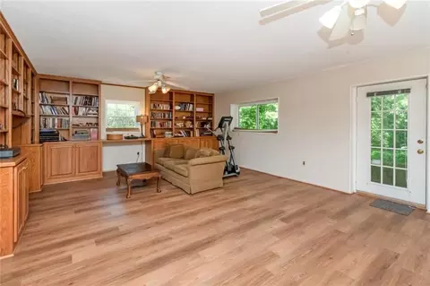 Living - 258 Suffolk Rd, Mobile, AL 36608 photo 6 of 6