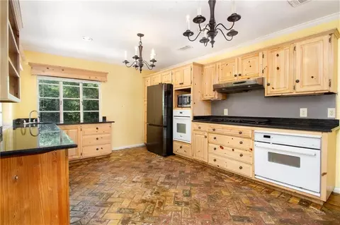 Kitchen - 132 Batre Ln, Mobile, AL 36608 photo 1 of 3