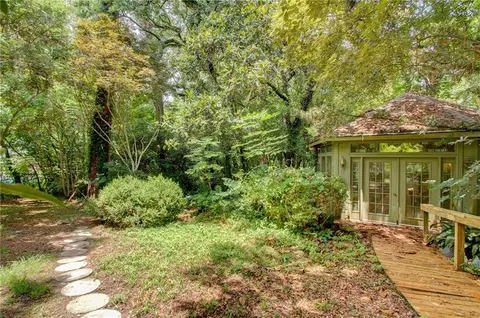 Exterior - 132 Batre Ln, Mobile, AL 36608 photo 7 of 8