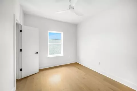 Bedroom - 253 Dearborn St N, Mobile, AL 36603 photo 1 of 2