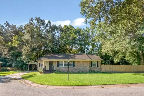2105 Upham Pl, Mobile, AL 36607 photo 2
