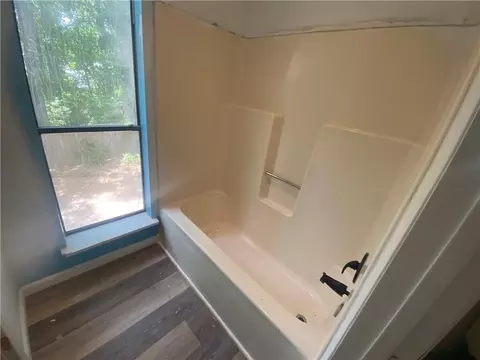 Bath - 5734 Ramada Dr S, Mobile, AL 36693 photo 4 of 4