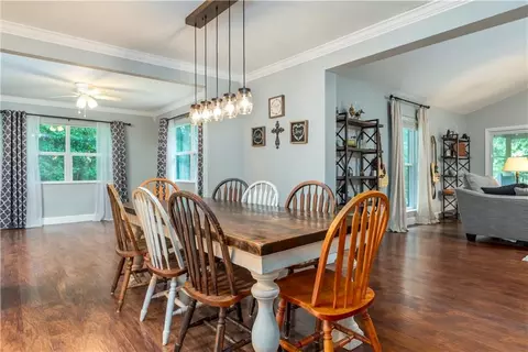 Dining - 11375 Wacker Dr, Theodore, AL 36582 photo 2 of 2