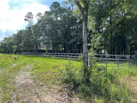 2543 Firetower Rd, Semmes, AL 36575