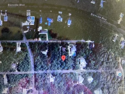 712 Indian Pl, Dauphin Island, AL 36528
