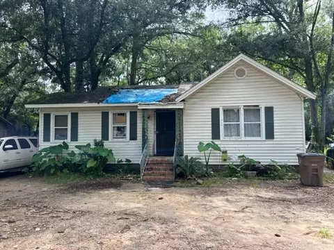 958 Cloverdale Dr, Mobile, AL 36606