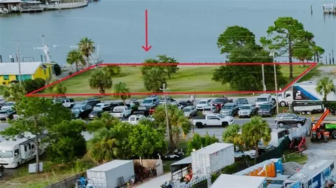 516 Lemoyne Dr, Dauphin Island, AL 36528