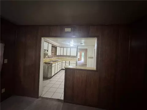 Entry Way - 956 Weinacker Ave, Mobile, AL 36605 photo 2 of 2