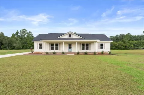 10180 Deer Creek Dr E, Theodore, AL 36582
