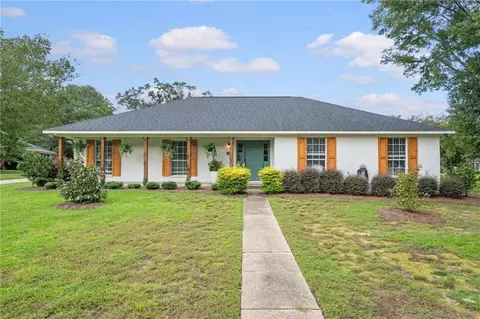 1265 Hanover Ct, Mobile, AL 36695