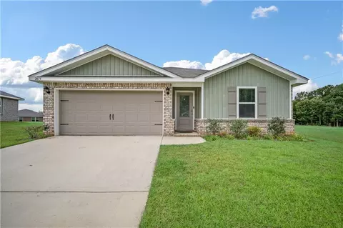 2613 Windmere Dr E, Semmes, AL 36575