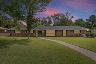 122 Baratara Dr, Chickasaw, AL 36611