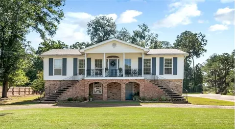 201 Berwyn Dr W, Mobile, AL 36608