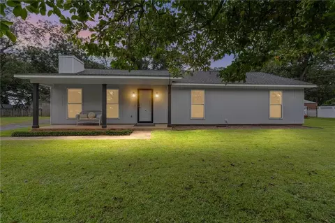 8161 Grand Oaks Dr, Theodore, AL 36582