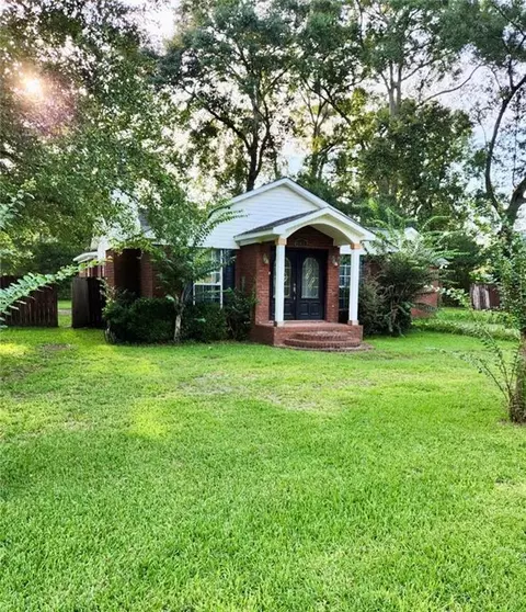 8802 Mcsween Dr, Grand Bay, AL 36541