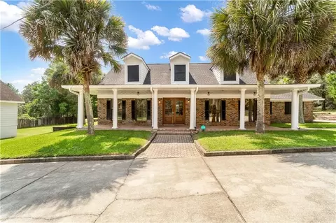 3372 Schillinger Rd S, Mobile, AL 36695