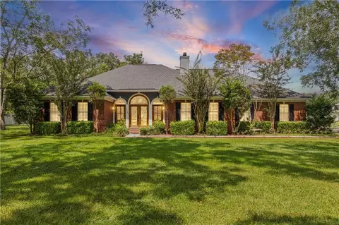 7630 Deakle Ln, Irvington, AL 36544