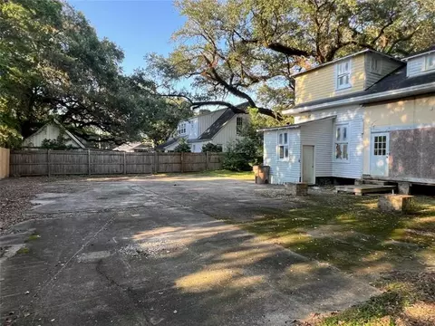 Exterior - 104 Mohawk St, Mobile, AL 36606 photo 9 of 10