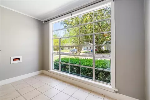 Living - 17 Mcphillips Ave, Mobile, AL 36604 photo 4 of 4