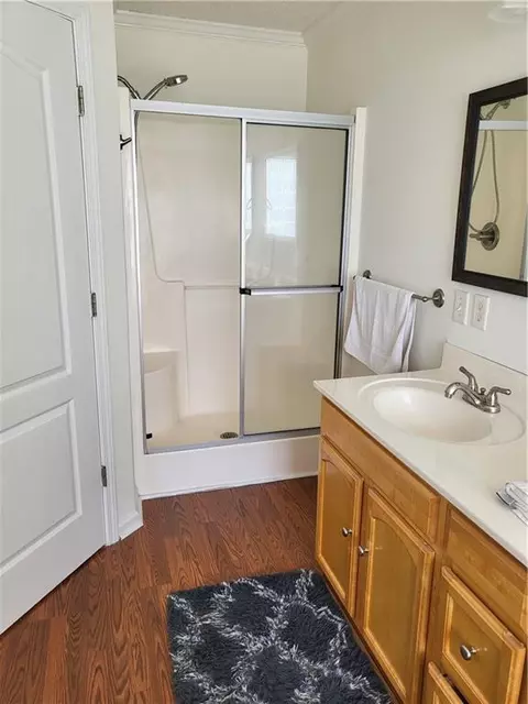 Bath - 4323 Downey Dr, Mobile, AL 36619 photo 1 of 3