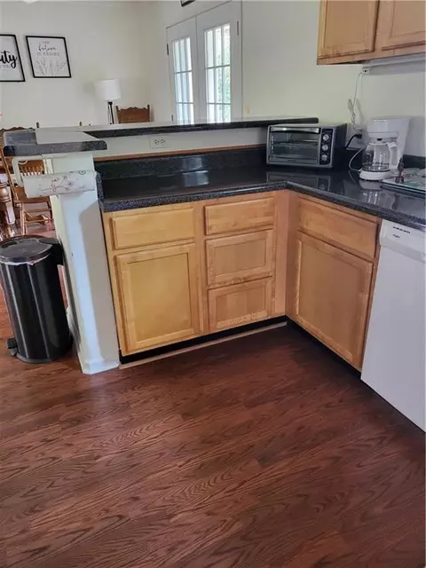 Kitchen - 4323 Downey Dr, Mobile, AL 36619 photo 2 of 3