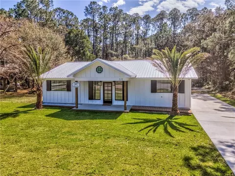 131 Bienville Blvd, Dauphin Island, AL 36528