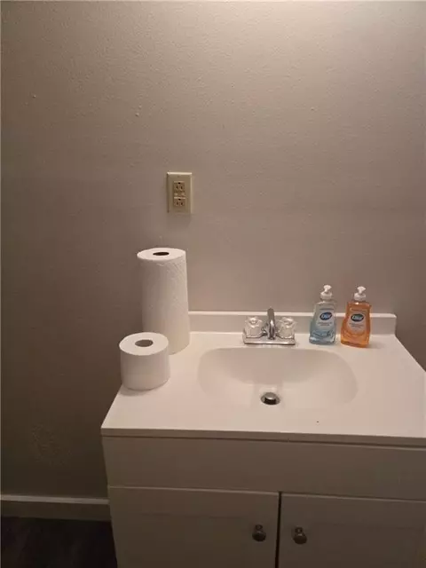 Bath - 617 Oak Ave, Mobile, AL 36610 photo 5 of 6