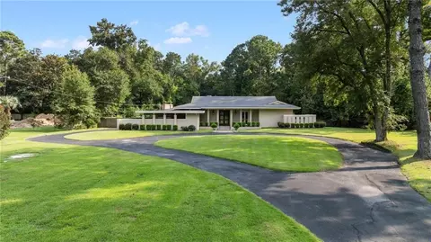 5500 Lakewood Dr, Fairhope, AL 36532