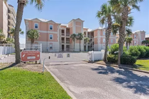 1701 Bienville Blvd #201, Dauphin Island, AL 36528