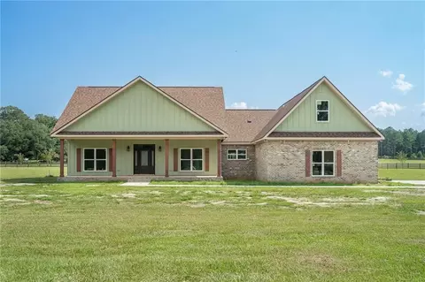 12761 Gaston Loop Rd, Grand Bay, AL 36541