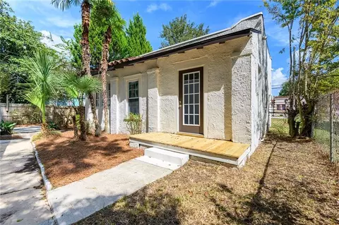 Exterior - 300 Dexter Ave, Mobile, AL 36604 photo 6 of 13