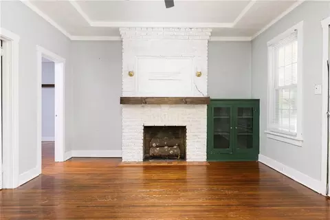 Living - 300 Dexter Ave, Mobile, AL 36604 photo 1 of 3
