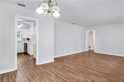 Living - 5859 Chalet Dr N, Mobile, AL 36608 photo 2 of 6