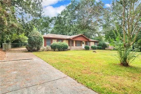 Exterior - 5859 Chalet Dr N, Mobile, AL 36608 photo 2 of 20