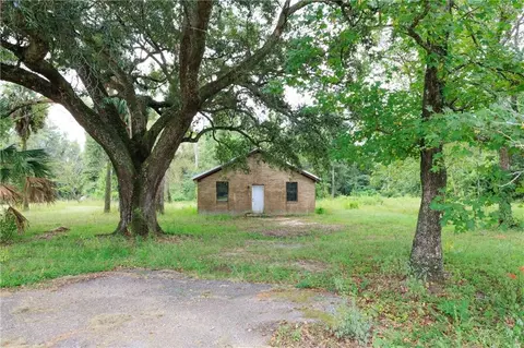 17440 Old Brady Rd, Bay Minette, AL 36507