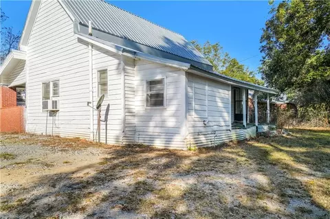 Exterior - 604 8th St N, Clanton, AL 35045 photo 7 of 7