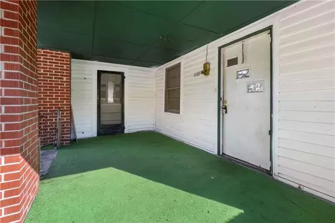 Exterior - 604 8th St N, Clanton, AL 35045 photo 2 of 7