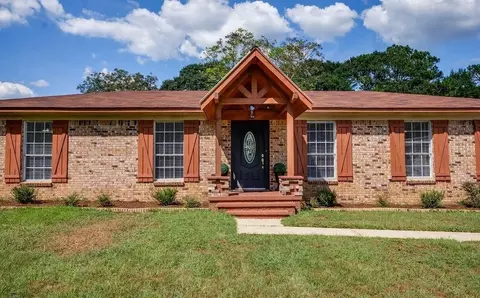 8134 Brunson Ave, Semmes, AL 36575