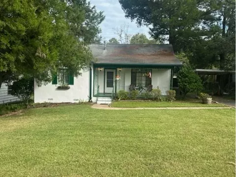 214 Sutherland Dr, Chickasaw, AL 36611