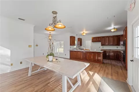 Dining - 3658 Dawes Rd, Mobile, AL 36695 photo 3 of 3