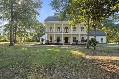 Exterior - 3658 Dawes Rd, Mobile, AL 36695 photo 2 of 17